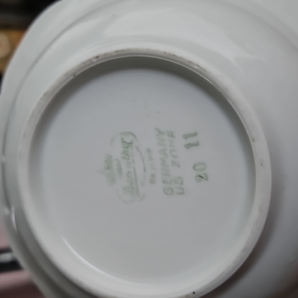 Bareuther Bavaria fruit Bowl  US Zone Germany - Picture 4 of 4